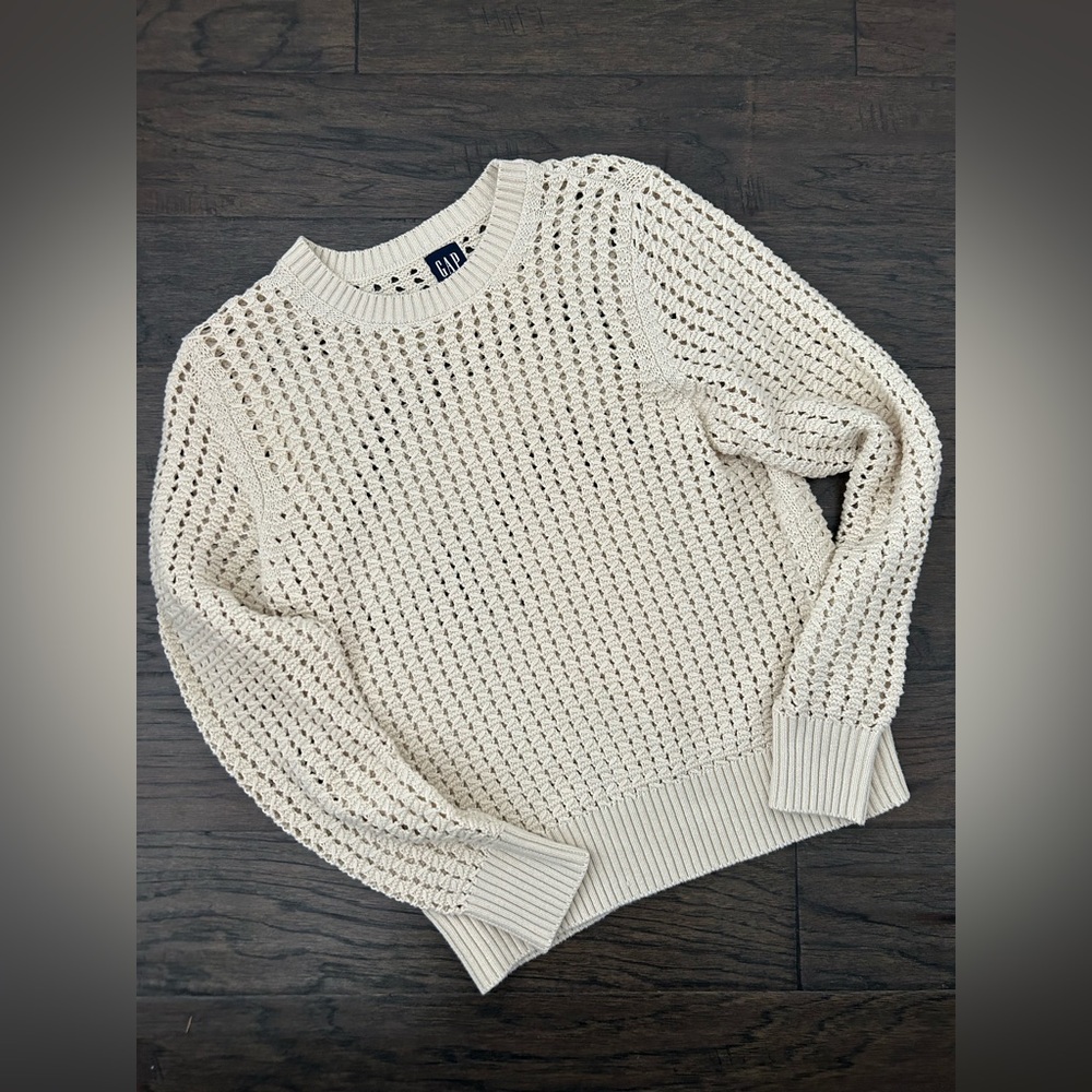 GAP Women's Crochet Crewneck Sweater -
Size Small